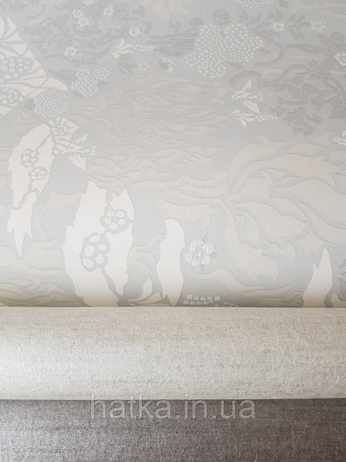 Шпалери флізелінові Decoprint екологічно чисті Daimon абстракція гілки листя молочні бежеві, сірі срібло Київ - фото 2