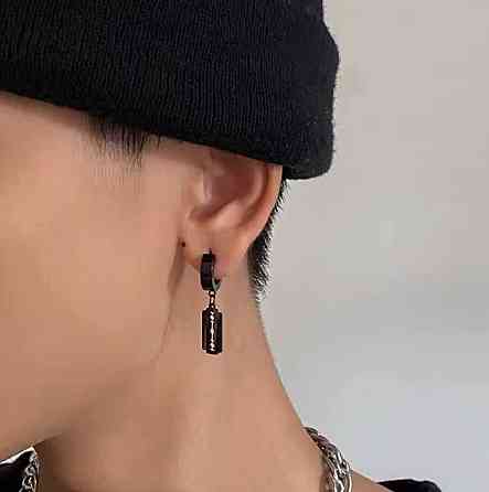 Сережки кільця чорні з підвіскою лезо чоловічі сережки кільця з підвіскою Київ