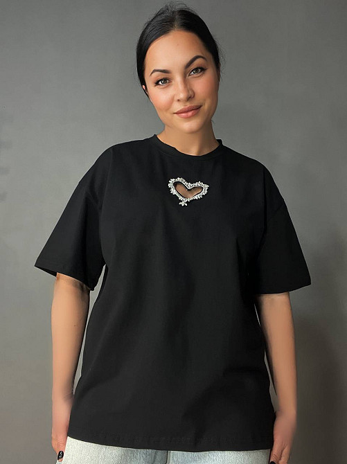 Футболка женская A-N 27009 оверсайз с вырезом в форме сердца с камнями, черный, one size Киев - изображение 1
