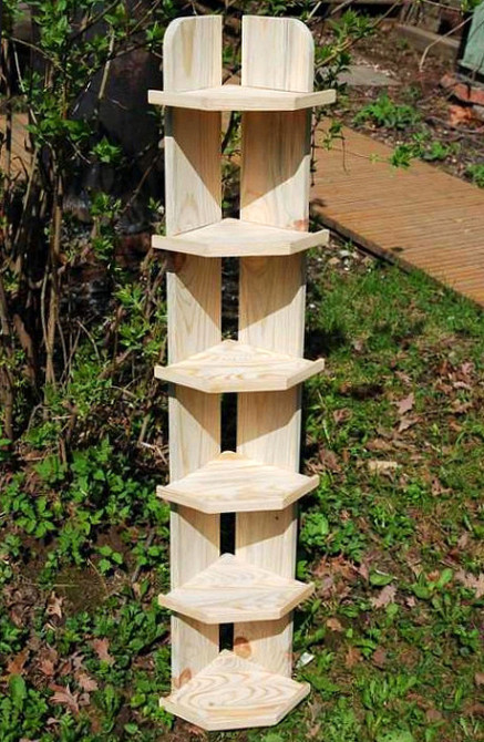 Угловая настенная полка 