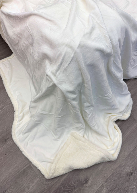 Плед двосторонній 155х200 см (+-5см) із штучною овчиною Молочний (87-064) Київ - фото 8