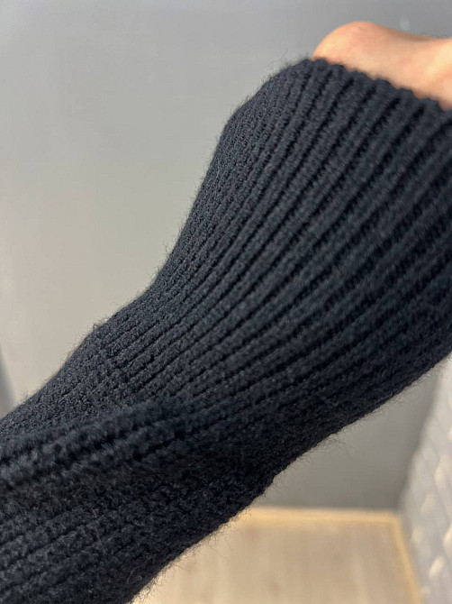 Свитер женский MIX RAY 6733 золотые пуговицы на плечах укороченный свободный, черный, one size Киев - изображение 3