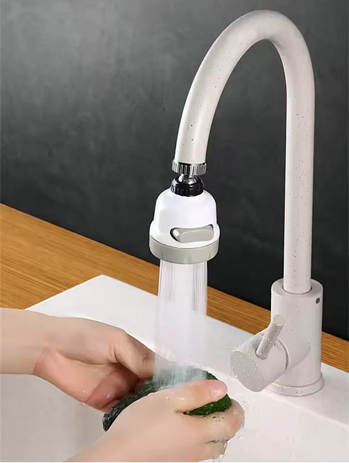 Поворотная насадка на кран распылитель для смесителя 3 режима белый Киев - изображение 8