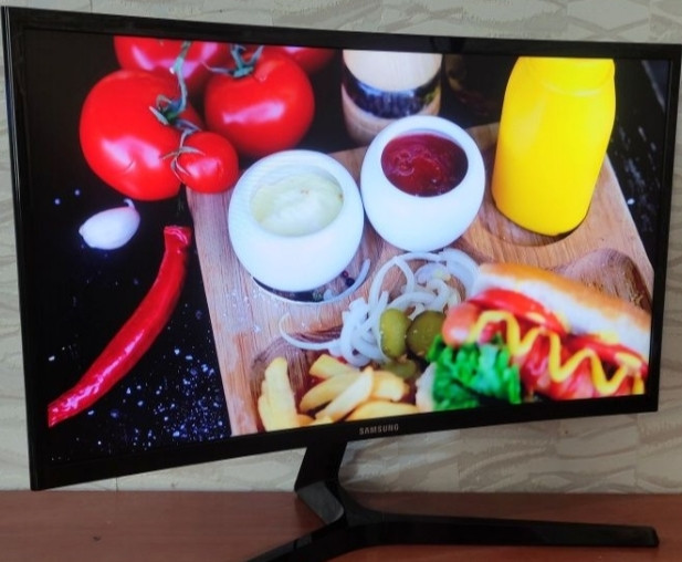 Монитор изогнутый: 144Гц. Samsung C24RG50F. Киев - изображение 1
