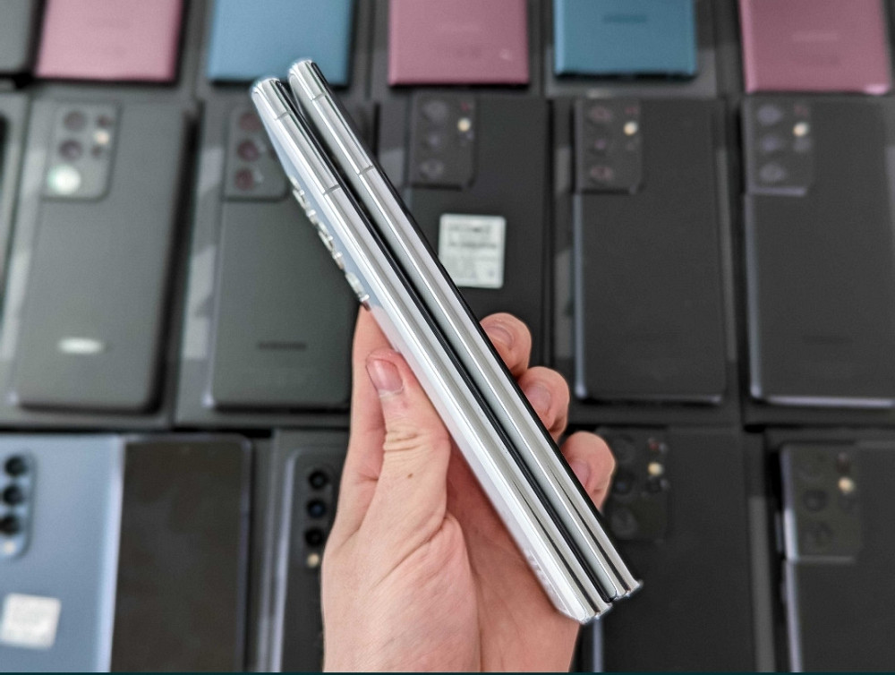 Смартфон Samsung Galaxy S22 Ultra 12/256Gb Phantom White /Black/Green Київ - фото 5