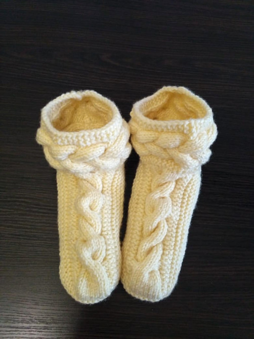 Домашние теплые комнатные  тапочки носки, цвет молочный, ручная работа топ Крохатушка одяг Киев - изображение 4