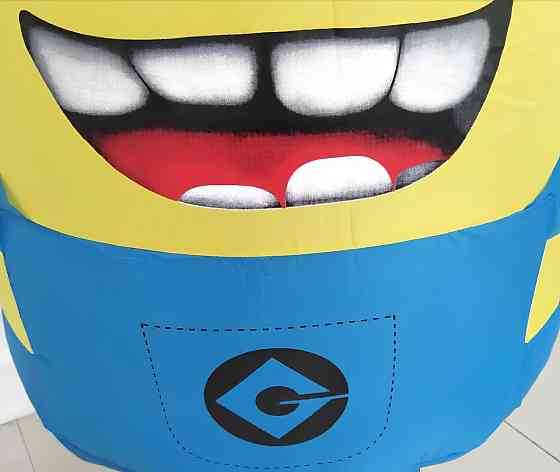 Надувной костюм Миньон двуглазый RESTEQ для взрослых — костюм на Хэллоуин, рост 150–185 см, с вентилятором Киев