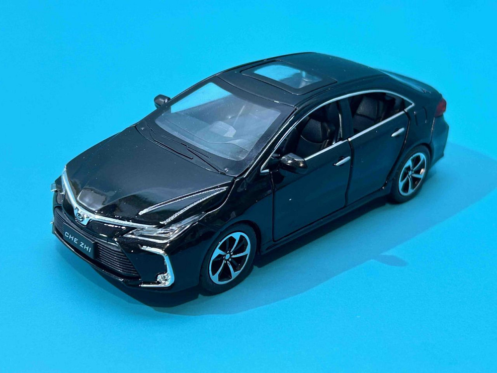 Машинка металева Авто Експерт Toyota Corolla 1:32 метал світло/звук Чорна (GT-6258) Чернигов - изображение 1
