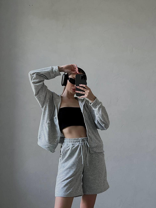 Женский прогулочный оверсайз костюм двойка: кофта и шорты двухнитка Меланж Одесса - изображение 3