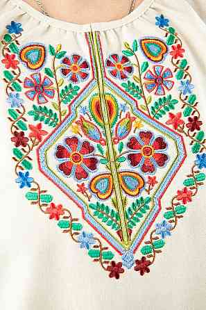 Вишиванка жіноча, натуральна лляна топ Київ