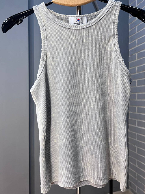 Майка женская YI FANG 501-2733 вареная рубчик порезанные швы one size, светло-серый, one size Киев - изображение 5