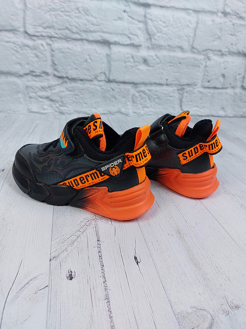 Дитячі демісезонні кросівки хайтопи чорно-жовтогарячі на флісі для хлопчиків 27 Миколаїв - фото 6