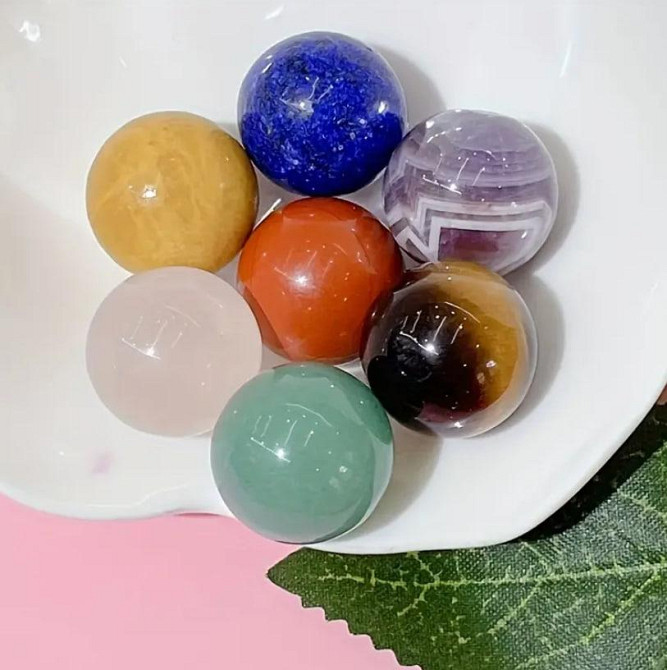 Набор из 15 натуральных полированных кристаллов в форме шара (16 мм). Киев - изображение 4