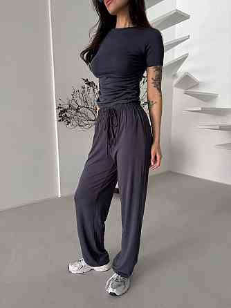 Женский базовый прогулочный костюм двойка: футболка и штаны натуральная вискоза Графит, 46/48 Одесса