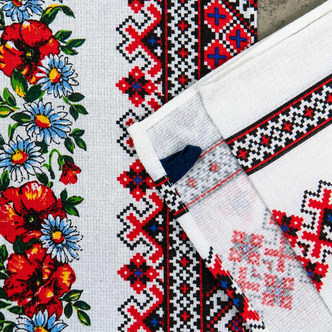 Рушник вафельний з принтом вишивки та червоними квітами GM Textile 35х61см 180г/м2 (Різнокольоровий) Суми - фото 3