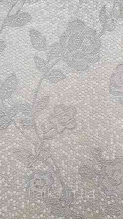 Шпалери вінілові на флізеліні AdaWall Signature1.06х10 квіти гілки листя структурні білі сірі сріблясті 3д Київ