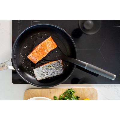 Лопатка кухонна KitchenAid Coreline з прорізами, 34,3 см, сірий (KAS002OHCGG) Вінниця - фото 3