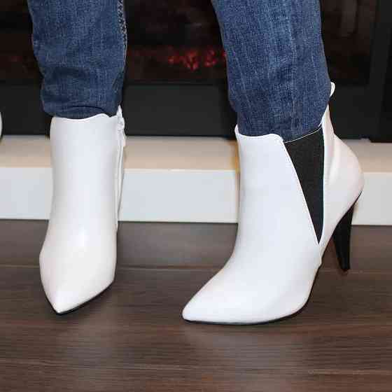 Жіночі Черевики Білі на Каблуку Шкіряні Модельні Ботильйони Напівчоботи (розміри: 36,37,38,39,40) - 60-1 Дніпро