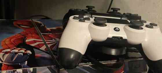 Приставка Sony PlayStation PS4 Spiderman . Киев