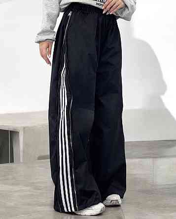 Жіночі стильні плащові штани з лампасами та блискавкою плащівка канада Одеса