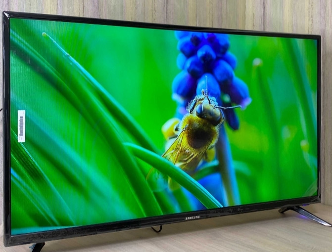 Тонкий телевізор: Samsung 34" 4K HDR Smart TV Харків - фото 1