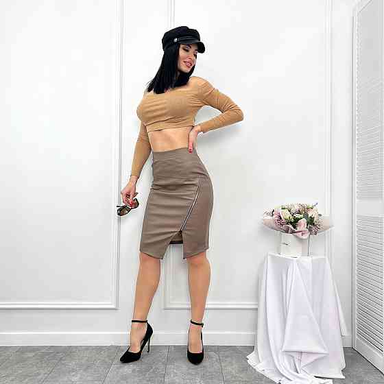 Юбка из экокожи до колена 