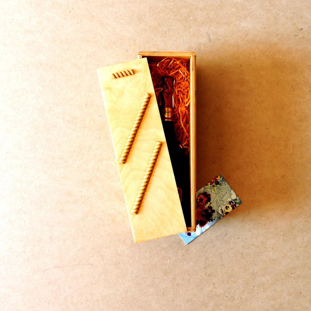 Подарочная коробка 