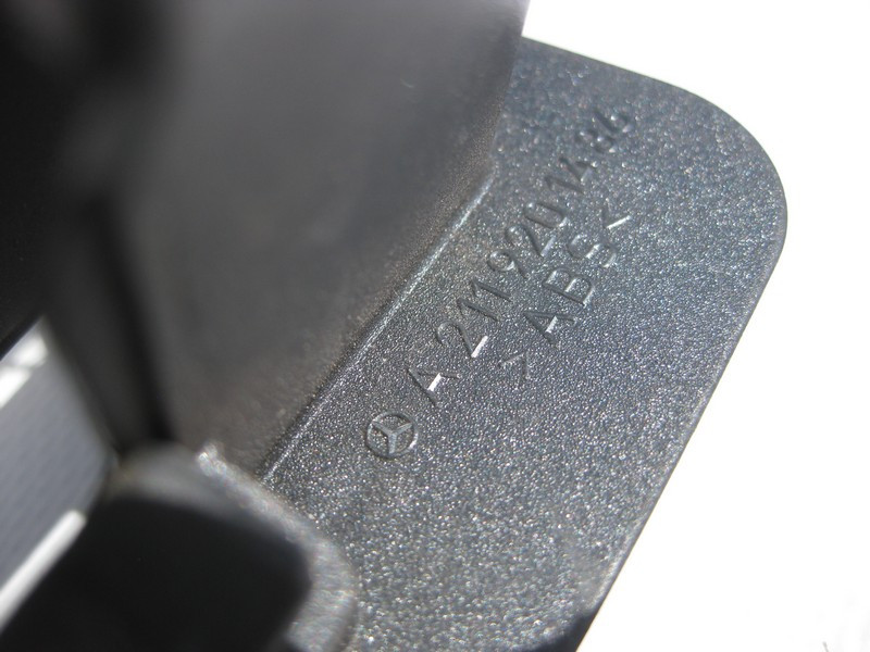 Mercedes-Benz  A2119201486 Накладка правого замка відкидної спинки заднього сидіння Одесса - изображение 4