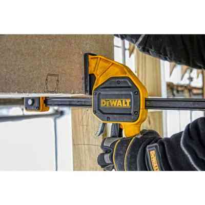 Струбцина DeWALT "XL" триггерная (быстрозажимная), 300 мм, давление 270 кг. (DWHT0-83185) Винница