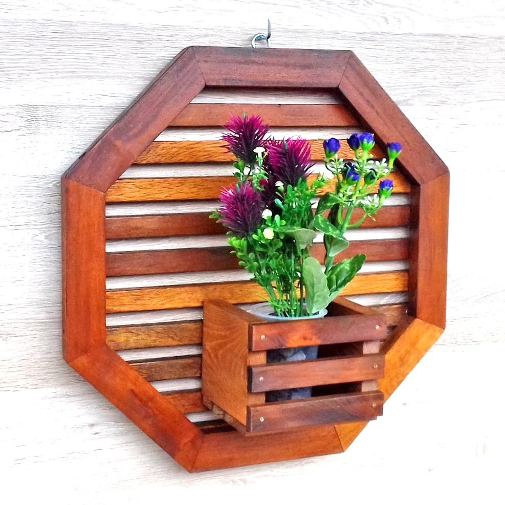 Полка настенная для цветов 