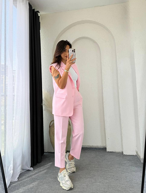 Жіночий базовий брючний костюм-двійка: жилет і штани креп костюмка Рожевий, 50/52 Одеса - фото 3