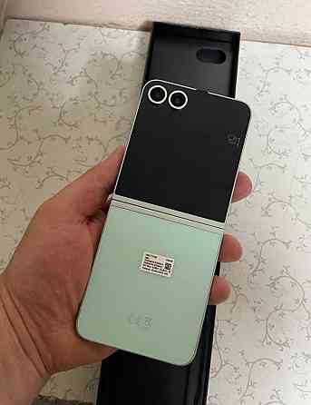 Смартфон: Samsung Galaxy Flip 6, 12/256Gb. Киев