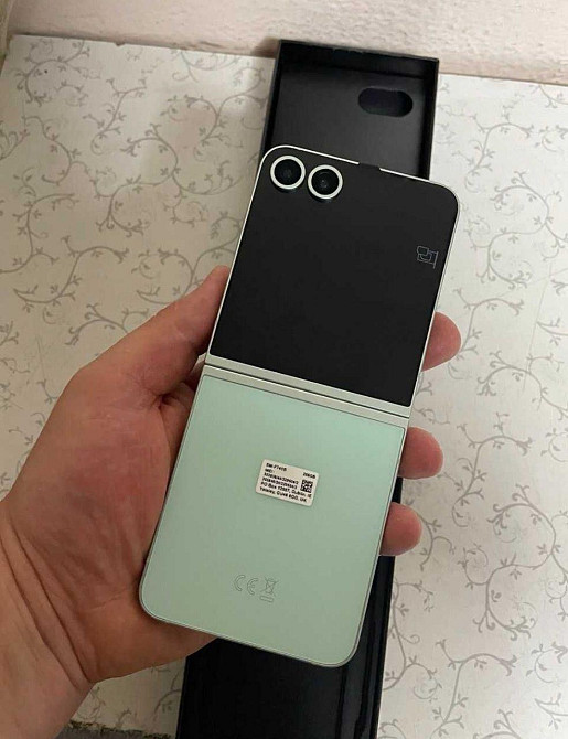 Смартфон: Samsung Galaxy Flip 6, 12/256Gb. Киев - изображение 1