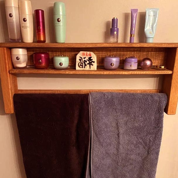 Полка для ванной 