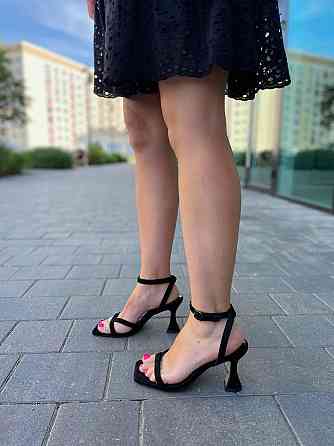 LIRIO Чорні жіночі босоніжки з натуральної замші на стійкому каблуці LIRIO L0231/8073-43 р. 35- Коломыя