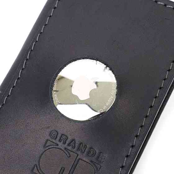 Надійний картхолдер з утримувачем для Apple AirTag з натуральної шкіри GRANDE PELLE 11605 Чорний Київ
