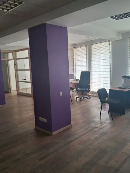 Продам офис 475м, open-space и несколько кабинетов. Ремонт, мебель, стеклянные перегородки, 2 этаж, свой вход с охраной, своя парковка Днепр - изображение 5
