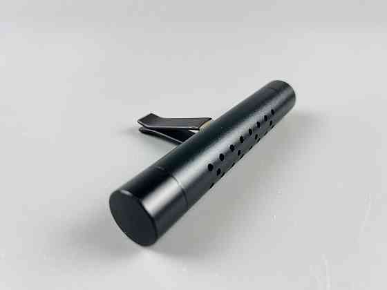 Освіжувач повітря кліпса в машину автомобільний, ароматизатор на вентиляцію на кліпсі зі змінним елементом Мукачево