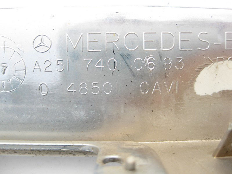 Mercedes-Benz  A2517400693 Хром накладка дверей багажника R-Class W251 Одеса - фото 3