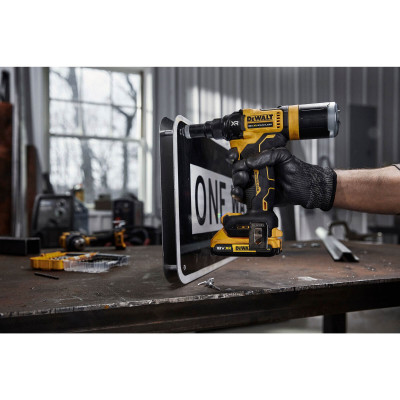 Заклепочник DeWALT 18 В XR Li-Ion, 10 kN, d.закл.=2.4-4.8 мм (без АКБ и ЗУ) (DCF403NT) Винница - изображение 4