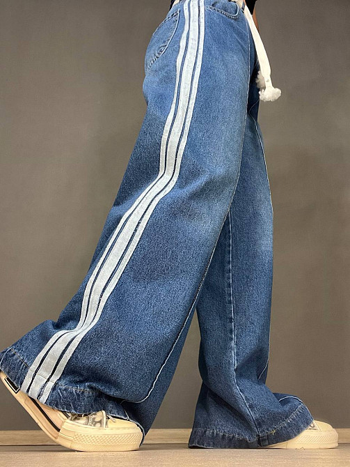 Джинсы женские Vonnavi 413-240 палаццо с лампасами пояс резинка шнурок синие, синий, 26, 26, 68 см,  Одесса - изображение 2
