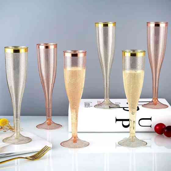 Набір пластикових келихів для шампанського 6 шт преміум класу 192 мл, для урочистостей і свят, золотисті з блискітками Кам'янець-Подільський