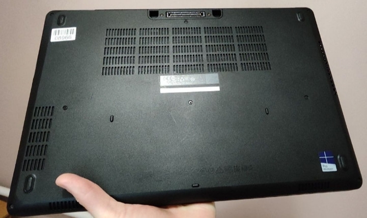 Ноутбук: DELL 5570 15.6