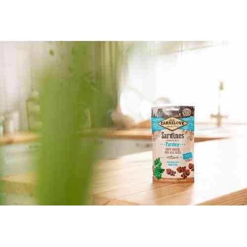 Лакомство Carnilove Cat Semi Moist Snack Sardine with Parsley для кошек с чувствительным пищеварением с сардиной и петрушкой 50 г Киев