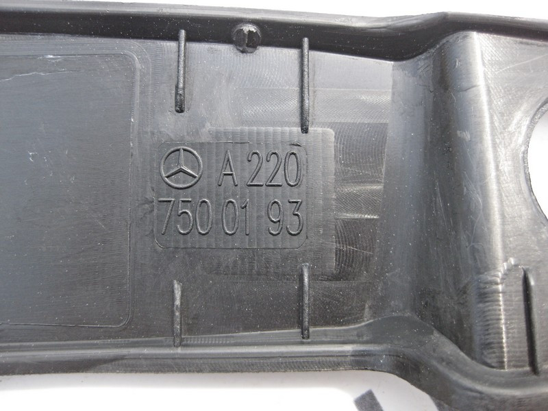Mercedes-Benz  A2207500193 Внутрішня нижня накладка торця кришки багажника S-Class W220 Одесса - изображение 3