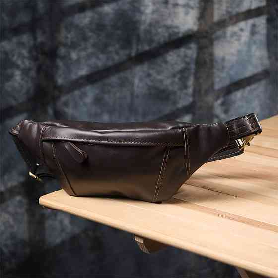 Мужская сумка-бананка компактного размера из натуральной гладкой кожи Shvigel 23126 Коричневый Киев