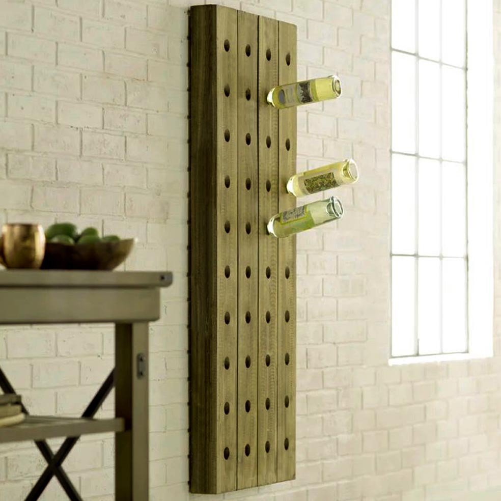Настенная винная полка 
