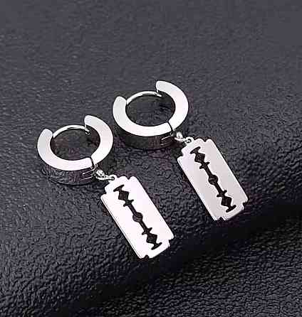 Сережки кільця сріблясті з підвіскою лезо чоловічі сережки кільця Київ