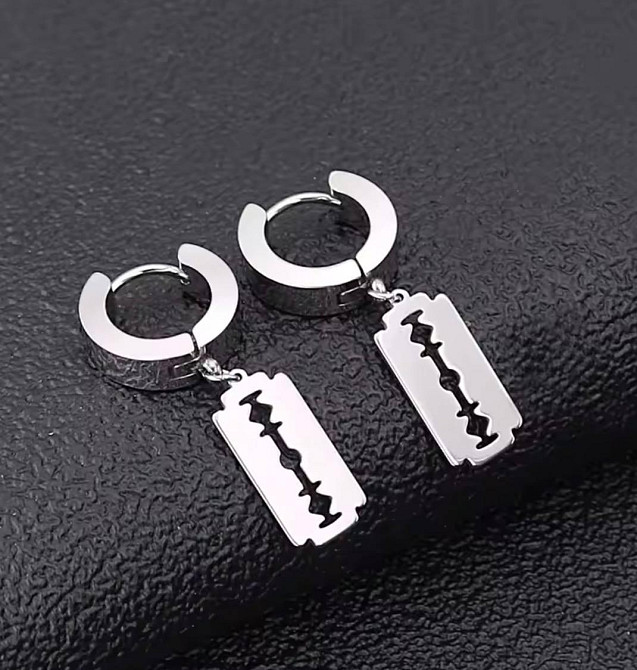 Сережки кільця сріблясті з підвіскою лезо чоловічі сережки кільця Київ - фото 1