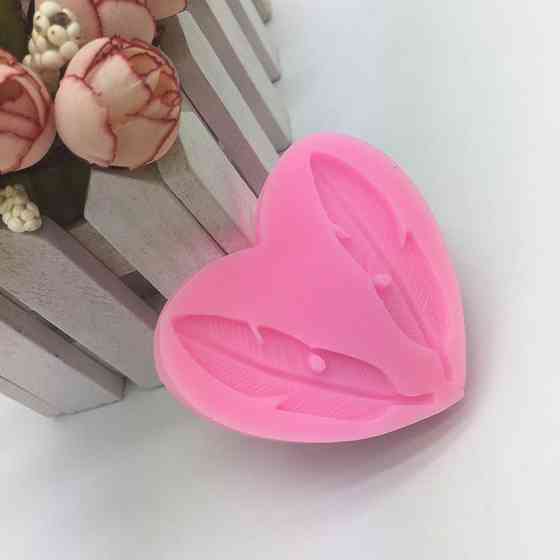 Молд силиконовый Перо 66 на 60 мм розовый Киев